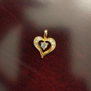 gold-tone heart-shaped pendant